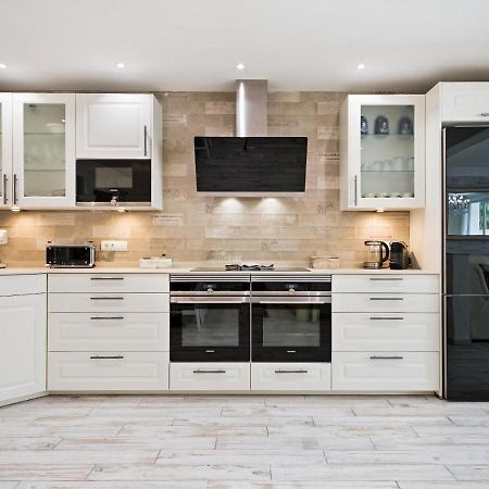 Sitges Spaces Mediterranean Apartments 4 Bedroom, 4 Bathroom, Huge Terrace, Jacuzzi- Sleeps 9 Exteriér fotografie