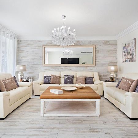 Sitges Spaces Mediterranean Apartments 4 Bedroom, 4 Bathroom, Huge Terrace, Jacuzzi- Sleeps 9 Exteriér fotografie