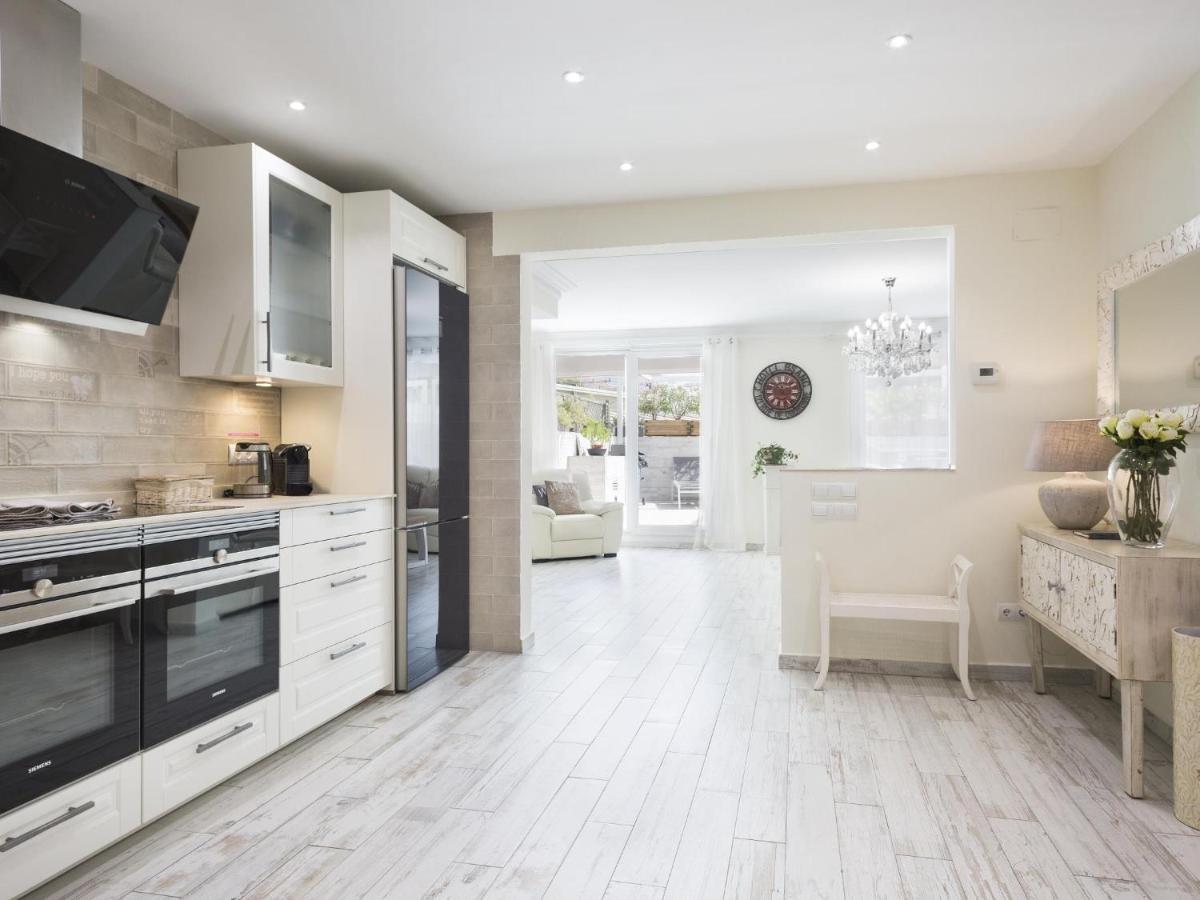 Sitges Spaces Mediterranean Apartments 4 Bedroom, 4 Bathroom, Huge Terrace, Jacuzzi- Sleeps 9 Exteriér fotografie